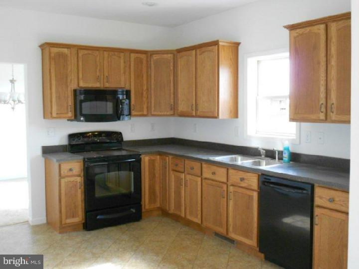 442 Ridge Avenue Spring City, PA 19475 - Photo 5 of 8 Gallery Image 5