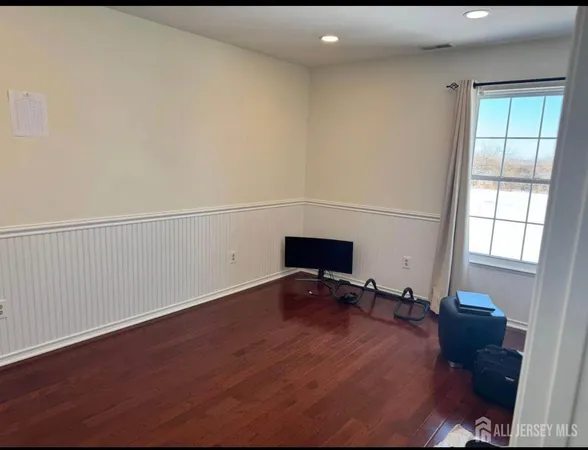 $5,500 | 5 Gunther Loop, Somerset, NJ 08873