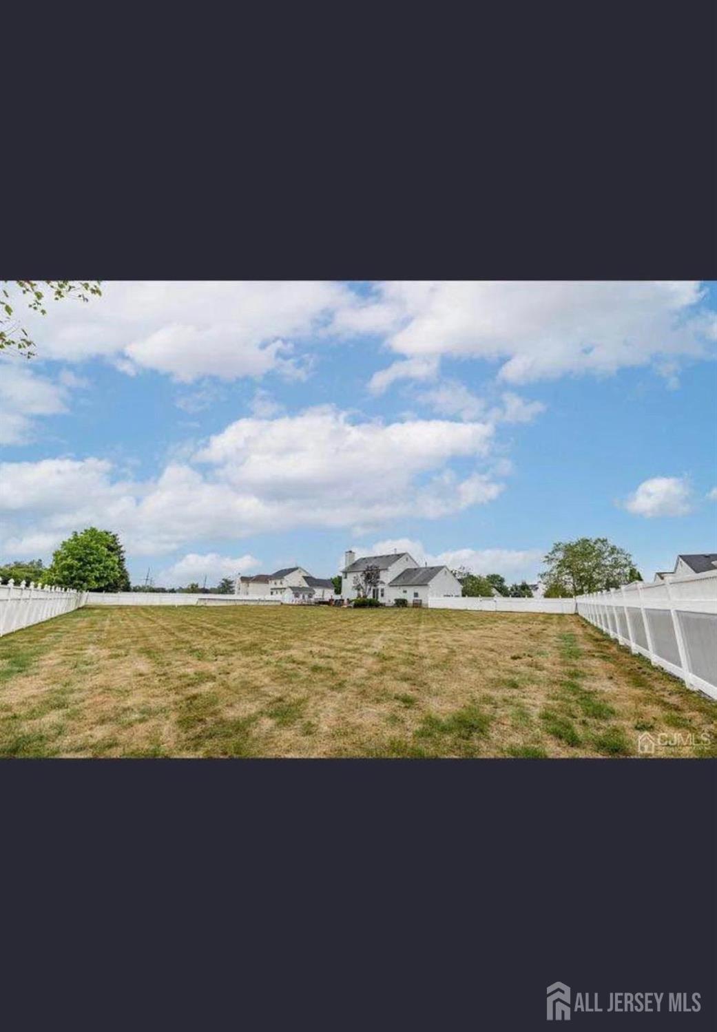 5 Gunther Loop Somerset, NJ 08873 - Photo 3 of 20