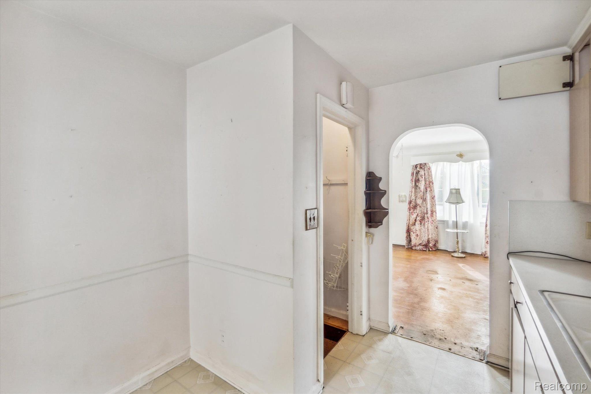 3228 West Pierson Road Flint, MI 48504 - Photo 11 of 31 Gallery Image 11