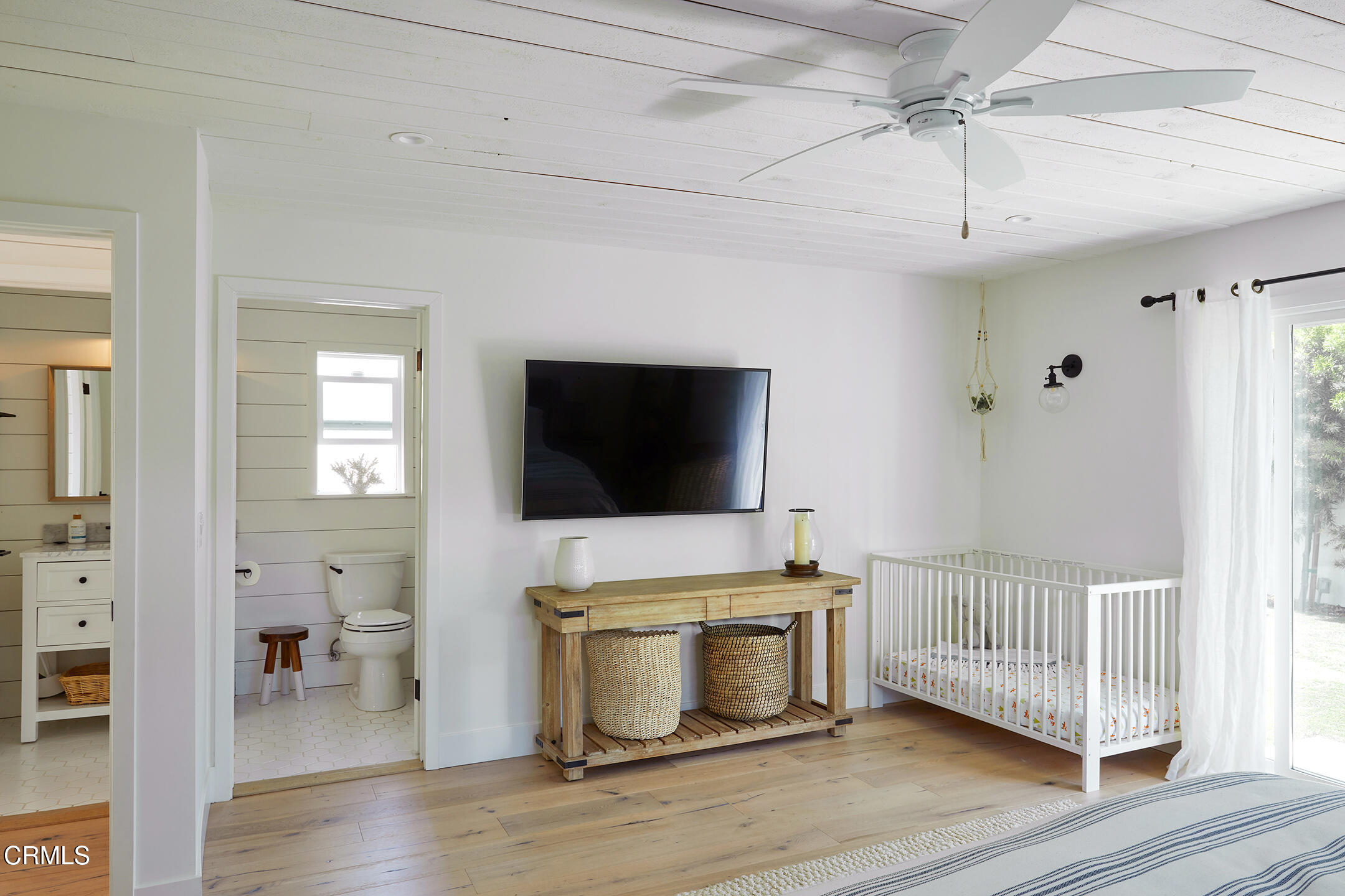 5121 Seabreeze Way Oxnard, CA 93035 - Photo 16 of 31 MLS_Oxnard_Bedroom 1_3