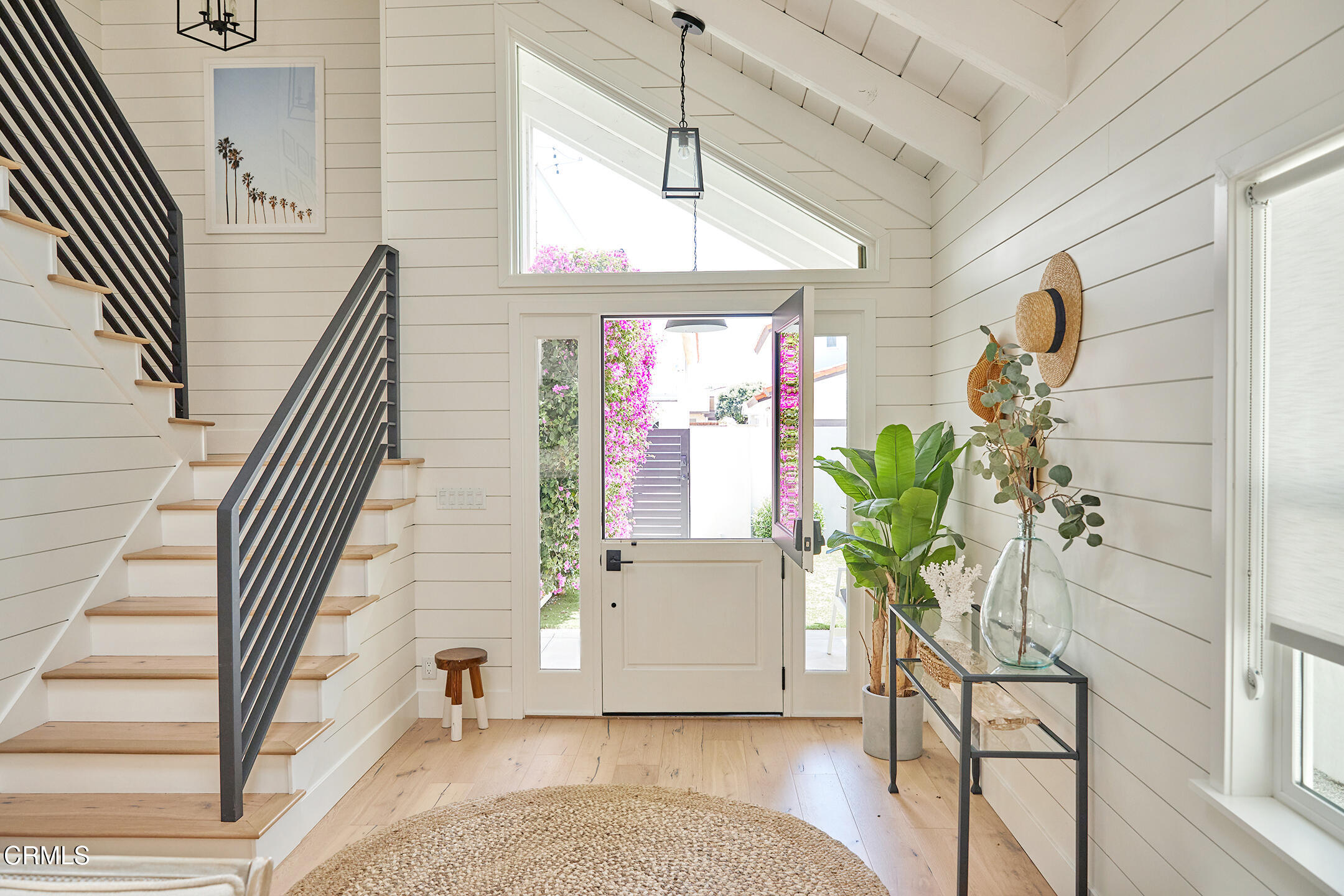 5121 Seabreeze Way Oxnard, CA 93035 - Photo 9 of 31 MLS_Oxnard_Entry_2