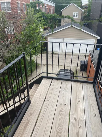 $2,200 | 807 South Claremont Avenue, Unit 3, Chicago, IL 60612