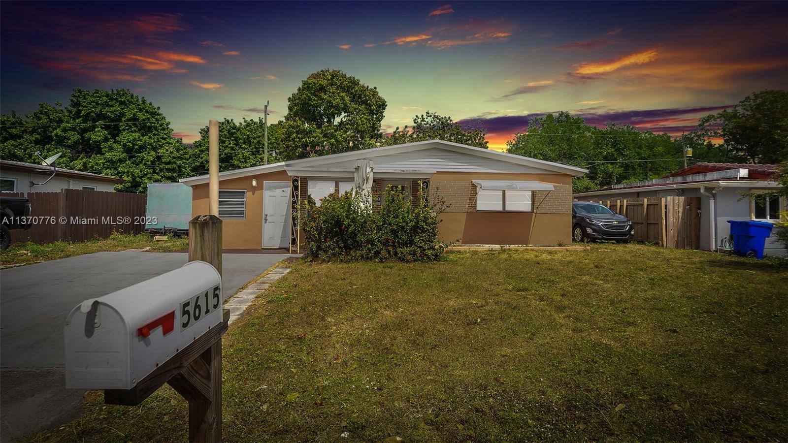 5615 Hood Street Hollywood, FL 33021 - Photo 1 of 35