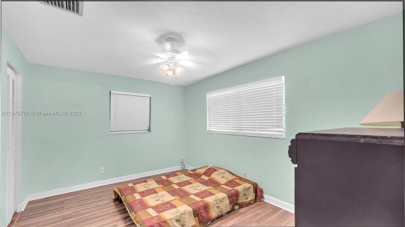 5615 Hood Street Hollywood, FL 33021 - Photo 12 of 35