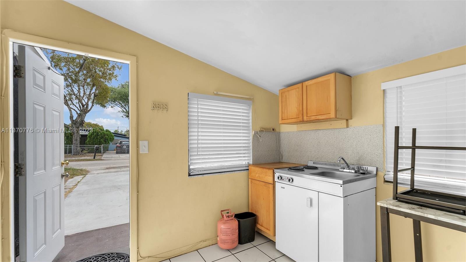 5615 Hood Street Hollywood, FL 33021 - Photo 30 of 35