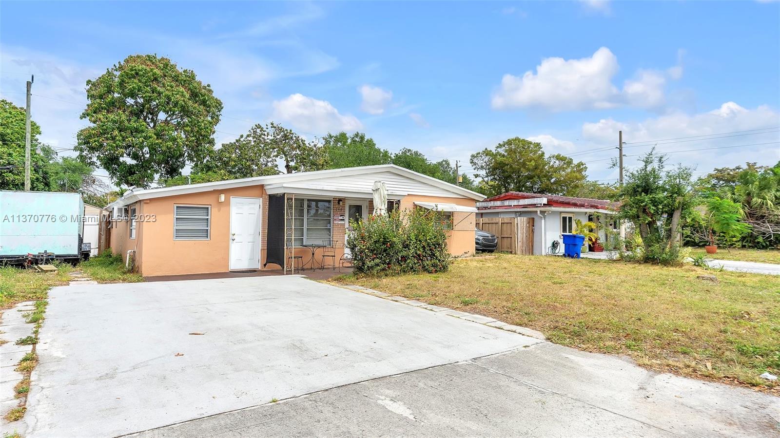 5615 Hood Street Hollywood, FL 33021 - Photo 3 of 35