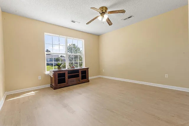 $270,000 | 136 Lynches River Drive, Summerville, SC 29485