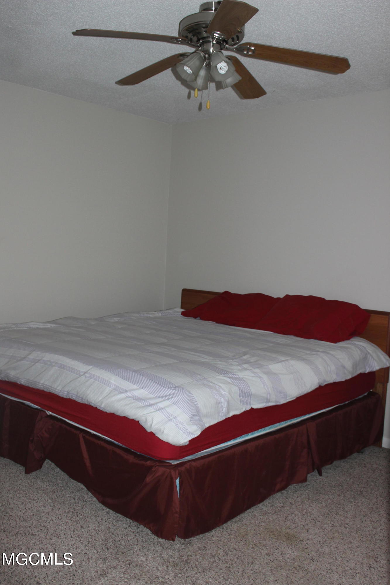 1405 Riverside Drive Gautier, MS 39553 - Photo 12 of 21 IMG_2943