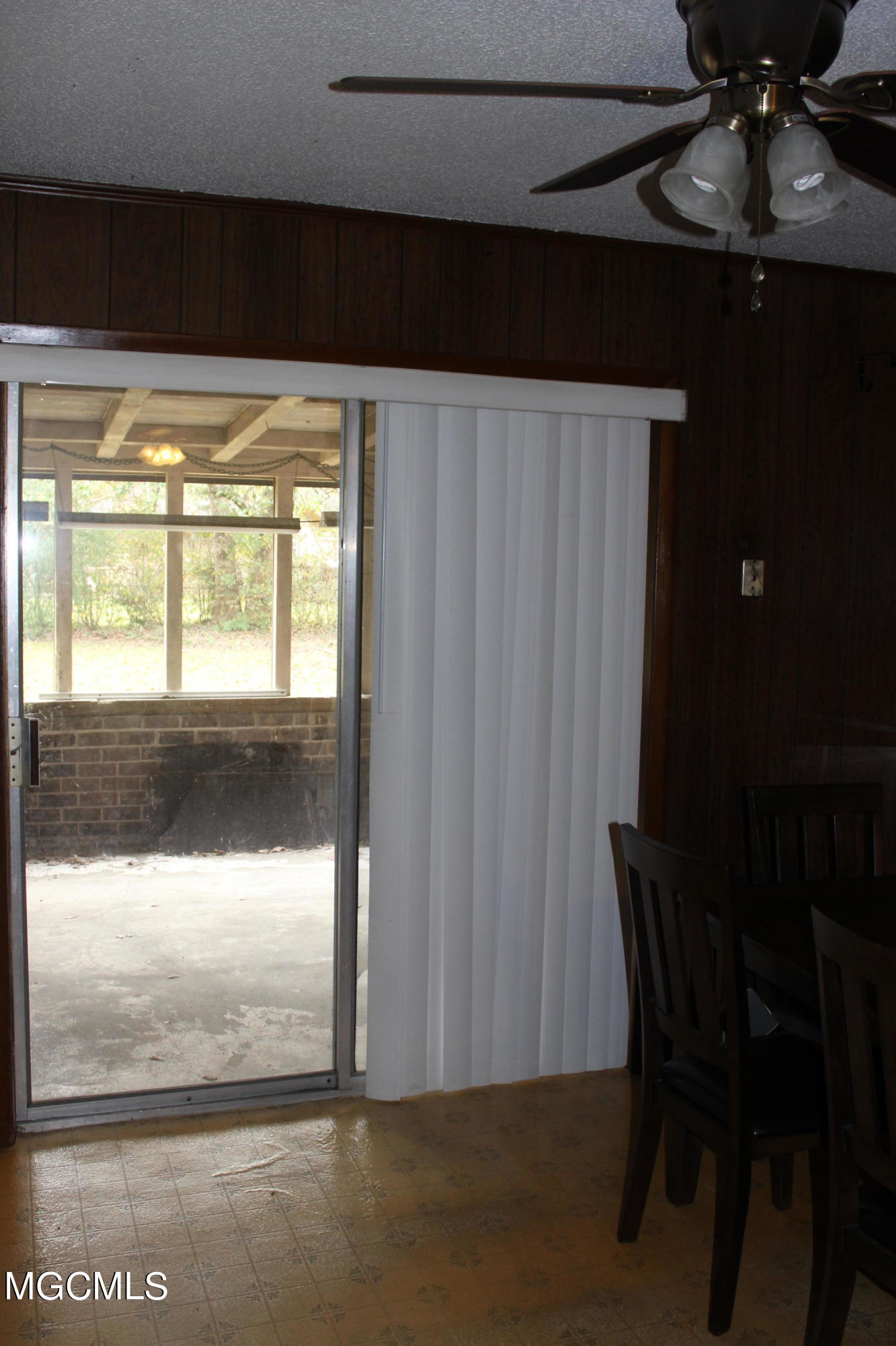 1405 Riverside Drive Gautier, MS 39553 - Photo 16 of 21 IMG_2962