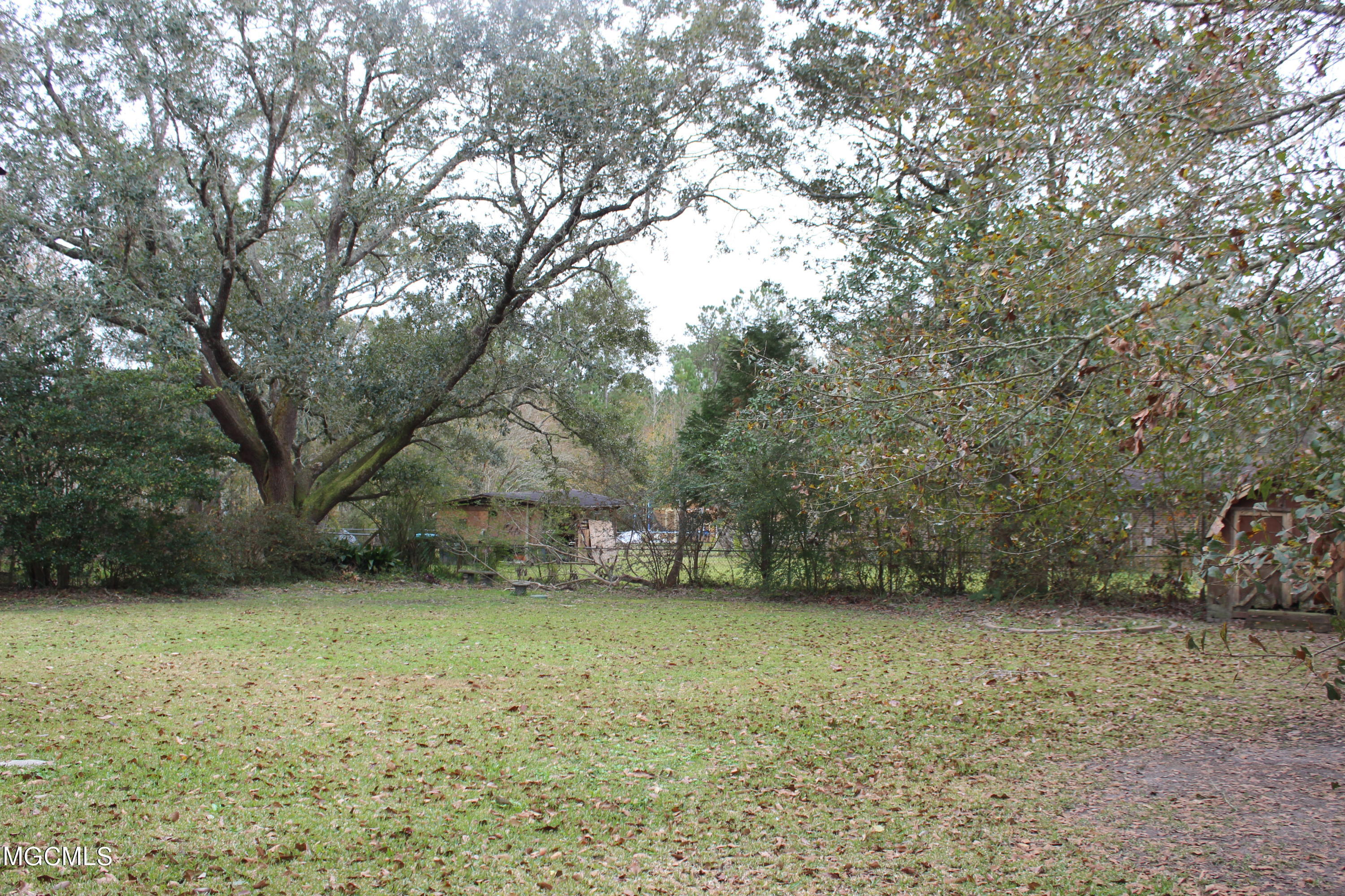 1405 Riverside Drive Gautier, MS 39553 - Photo 3 of 21 IMG_2938