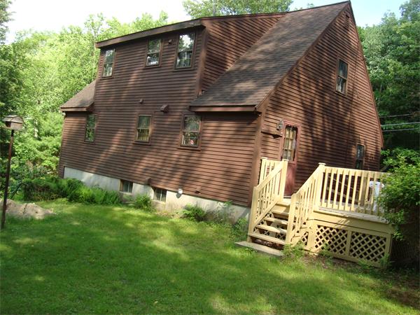 132 8 Lots Road Sutton, MA 01590 - Photo 4 of 17