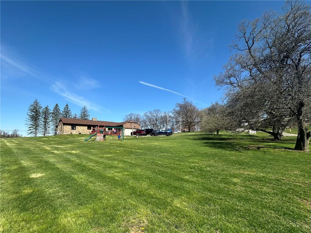 1382 Reissing Road McDonald, PA 15057 - Photo 4 of 27 Gallery Image 4
