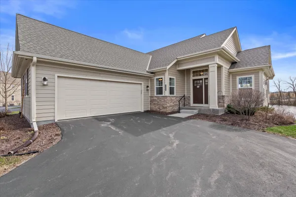 $635,000 | 17955 Ashlea Drive, Unit 10, Brookfield, WI 53045