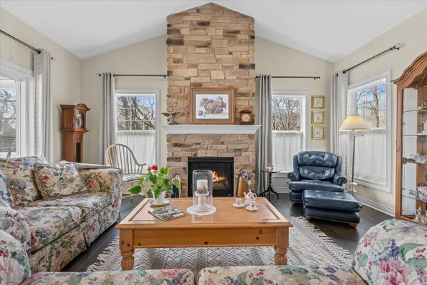 $635,000 | 17955 Ashlea Drive, Unit 10, Brookfield, WI 53045