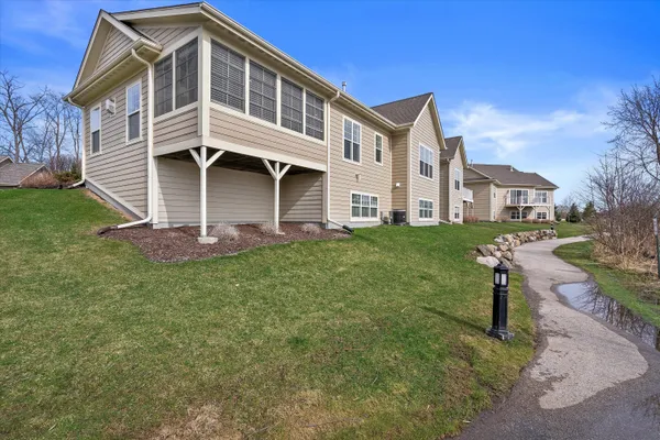 $635,000 | 17955 Ashlea Drive, Unit 10, Brookfield, WI 53045