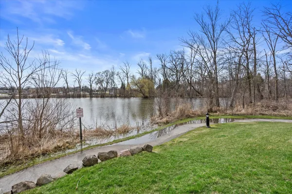 $635,000 | 17955 Ashlea Drive, Unit 10, Brookfield, WI 53045