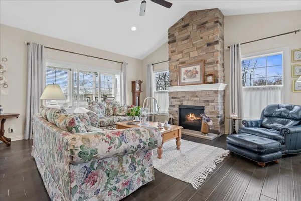 $635,000 | 17955 Ashlea Drive, Unit 10, Brookfield, WI 53045