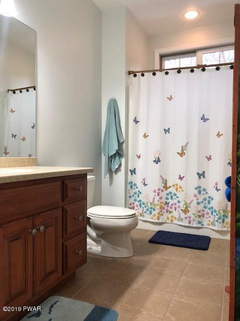122 Marquise Road Tafton, PA 18464 - Photo 24 of 41 Bathroom
