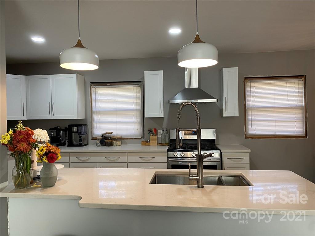 1740 Rhyne Carter Road Gastonia, NC 28054 - Photo 3 of 29 Gallery Image 3