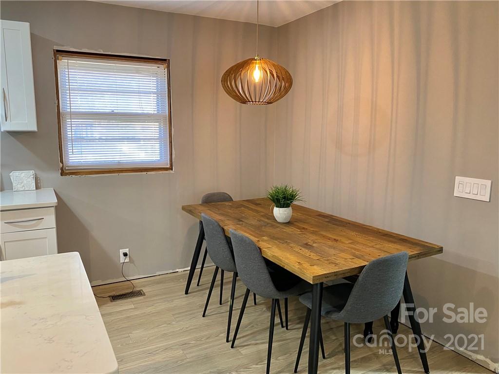 1740 Rhyne Carter Road Gastonia, NC 28054 - Photo 7 of 29 Gallery Image 7