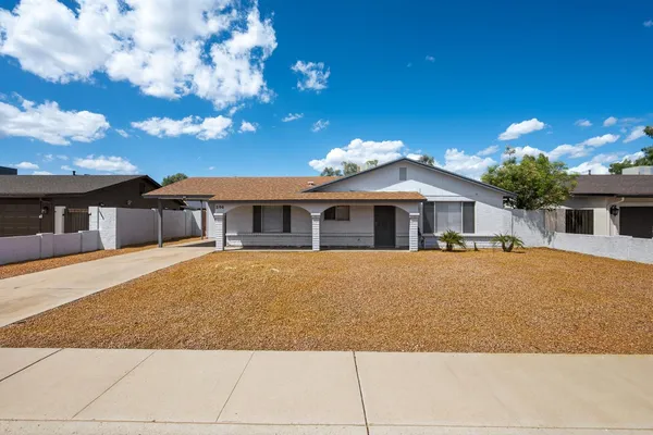$2,300 | 204 East Duke Drive, Tempe, AZ 85283
