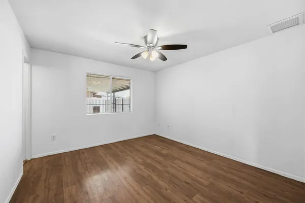 $2,300 | 204 East Duke Drive, Tempe, AZ 85283