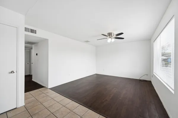 $2,300 | 204 East Duke Drive, Tempe, AZ 85283