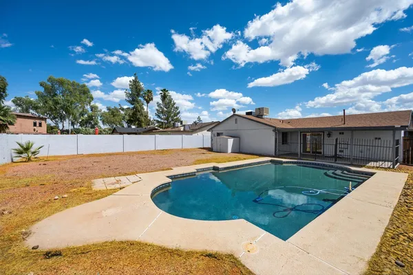 $2,200 | 204 East Duke Drive, Tempe, AZ 85283