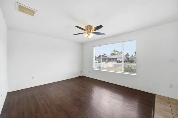 $2,300 | 204 East Duke Drive, Tempe, AZ 85283