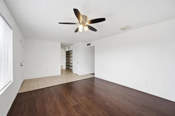 $2,300 | 204 East Duke Drive, Tempe, AZ 85283