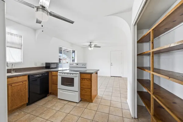$2,200 | 204 East Duke Drive, Tempe, AZ 85283