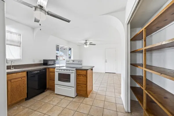 $2,300 | 204 East Duke Drive, Tempe, AZ 85283