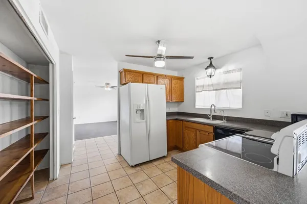 $2,300 | 204 East Duke Drive, Tempe, AZ 85283