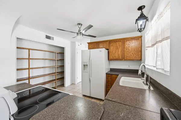 $2,200 | 204 East Duke Drive, Tempe, AZ 85283