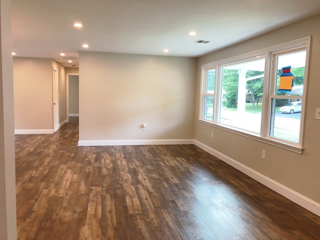 132 Ruthellen Road Bellingham, MA 02019 - Photo 10 of 30 Gallery Image 10