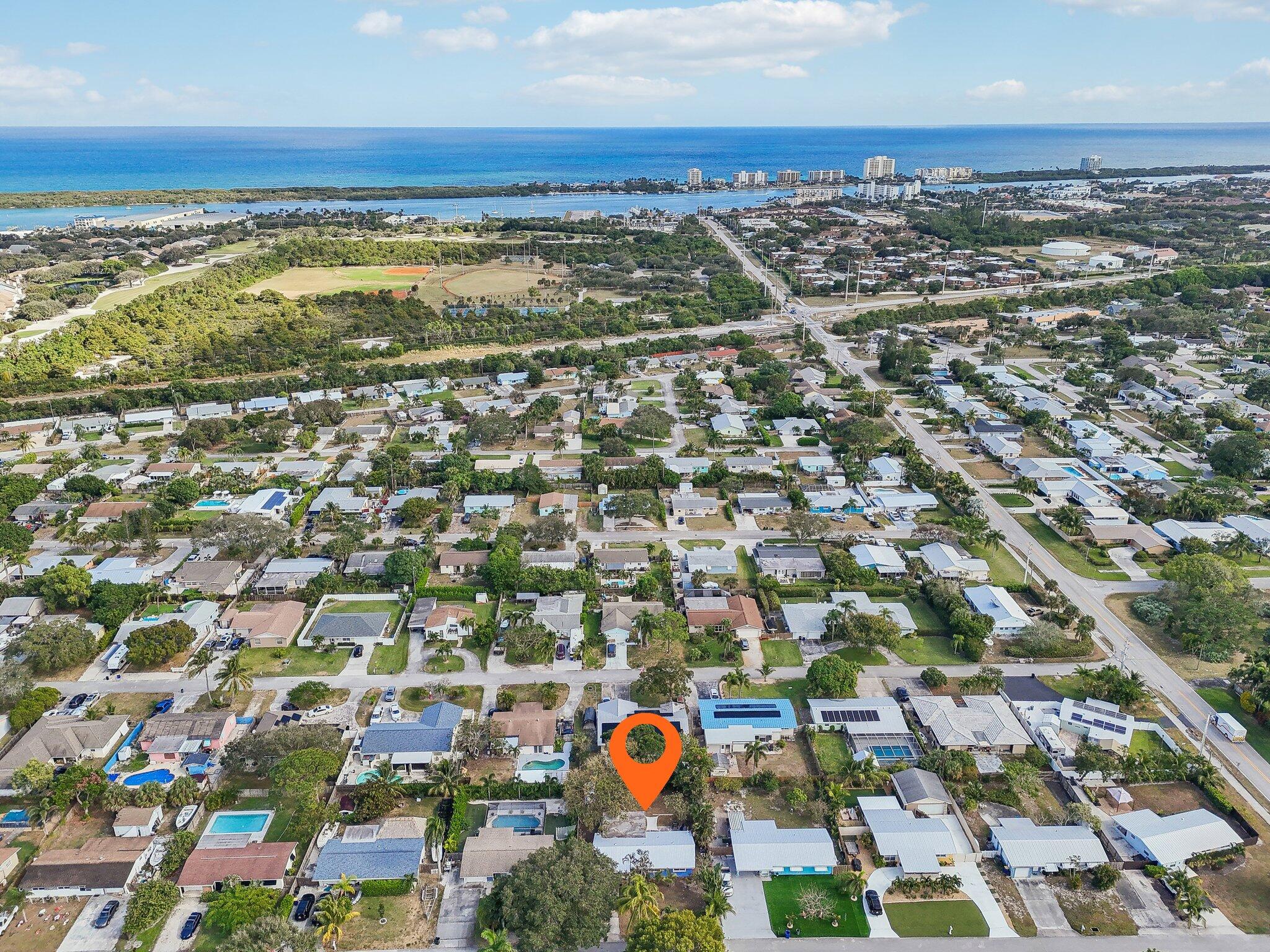 19129 Southeast Robert Drive Jupiter, FL 33469 - Photo 24 of 29 40-web-or-mls-SE Robert Dr-038