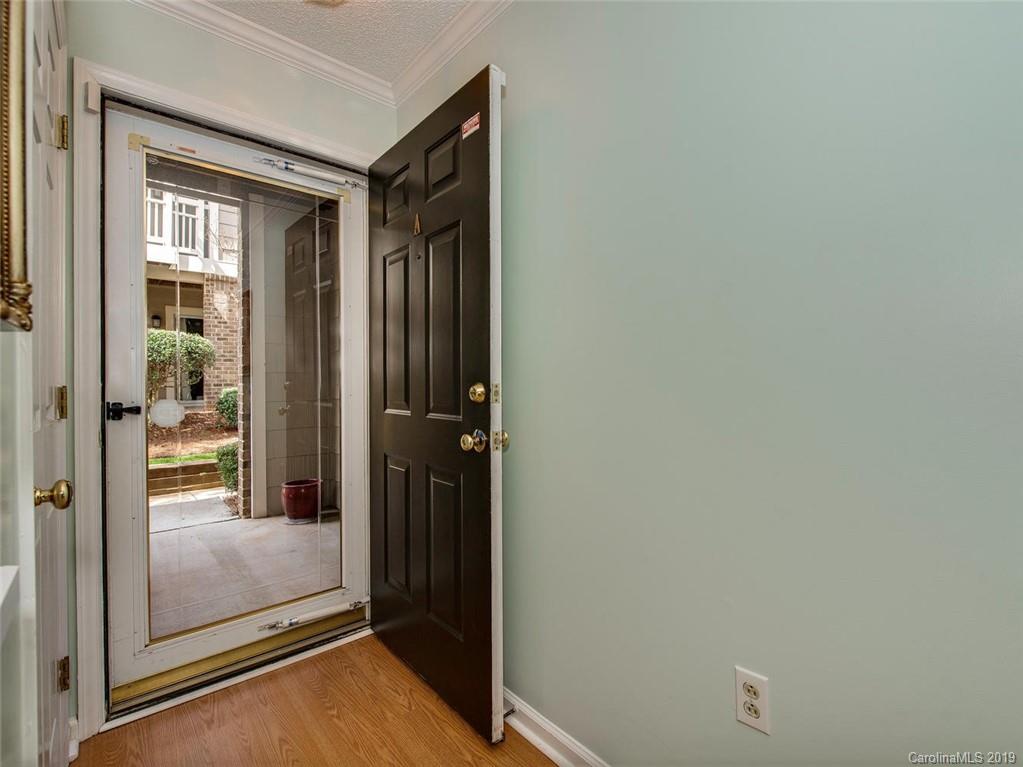 5009 Sharon Road Charlotte, NC 28210 - Photo 4 of 16