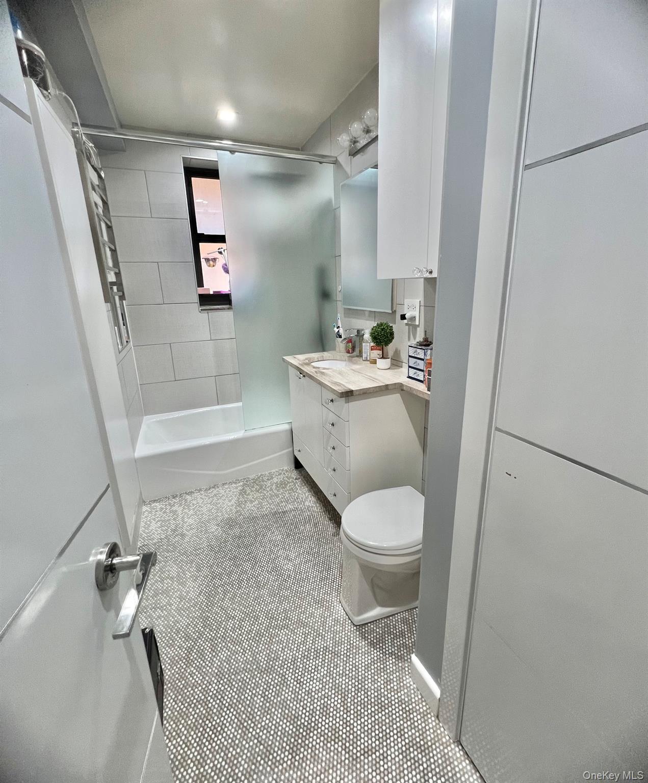 83-30 98th Street, Unit 3A Queens, NY 11421 - Photo 22 of 25