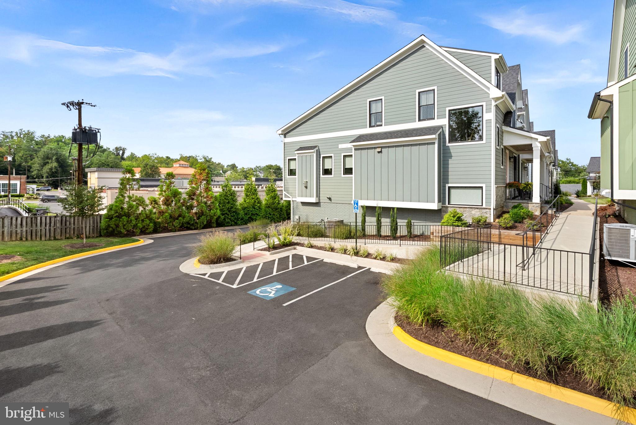 111 Courthouse Road Southwest, Unit 6 Vienna, VA 22180 - Photo 75 of 80 Gallery Image 75