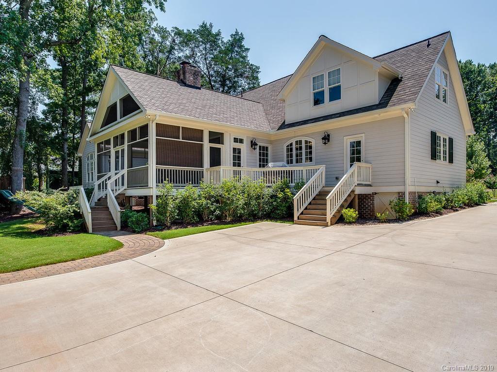 1114 Andover Road Charlotte, NC 28211 - Photo 43 of 44 a front view of a house with garden and trees