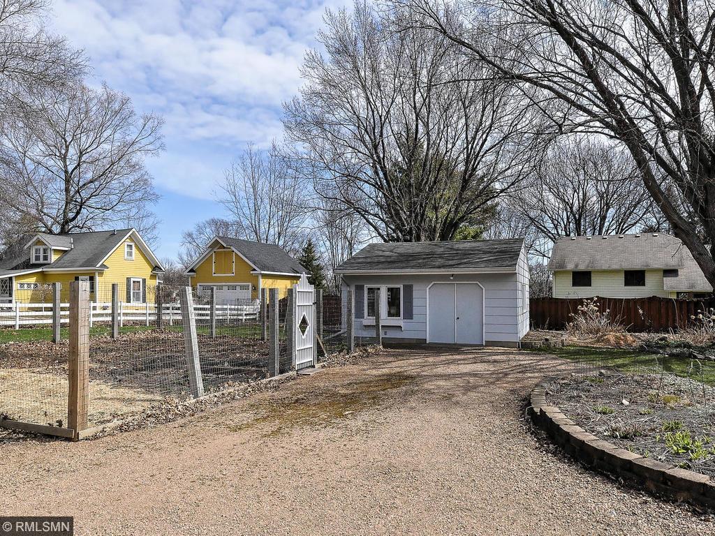 5335 Eureka Road Shorewood, MN 55331 - Photo 16 of 18