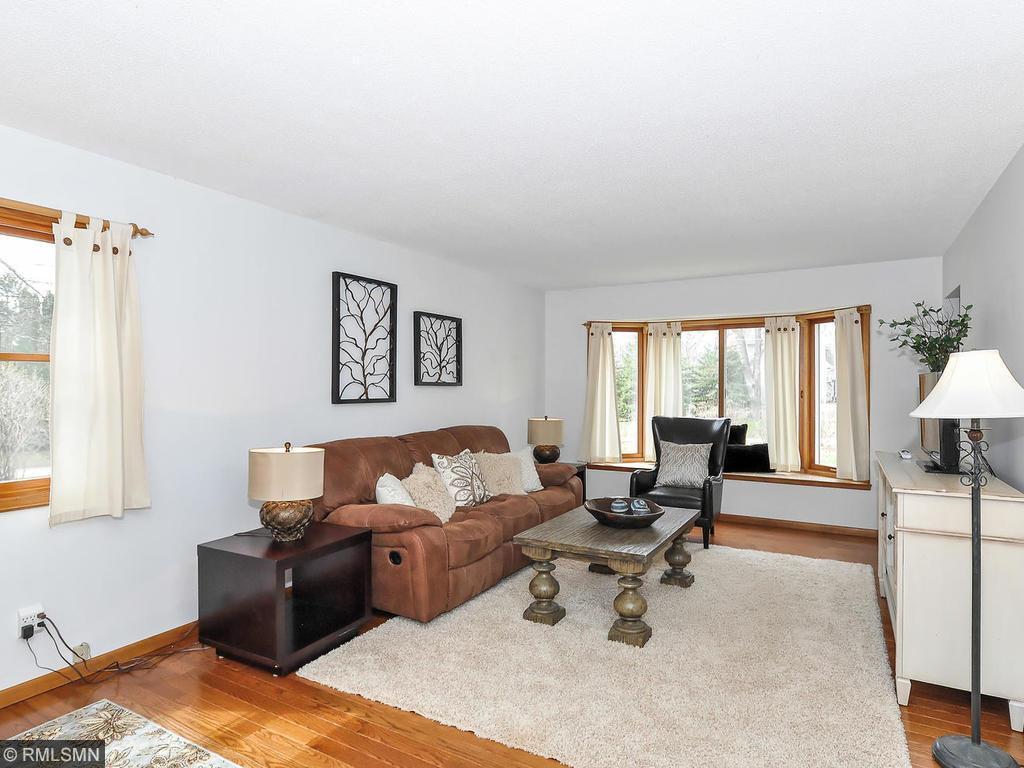 5335 Eureka Road Shorewood, MN 55331 - Photo 9 of 18