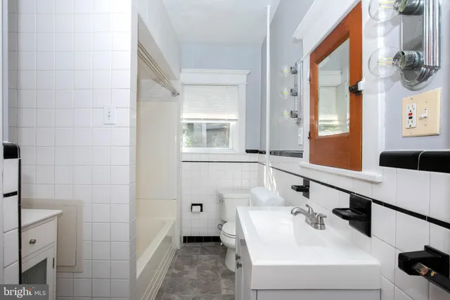 $1,500 | 20 East Merchant Street, Unit B, Audubon, NJ 08106