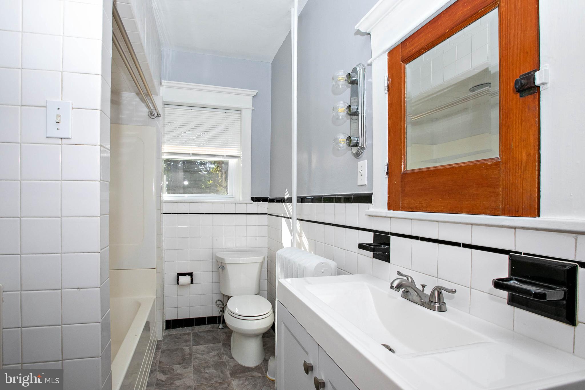 20 East Merchant Street, Unit B Audubon, NJ 08106 - Photo 23 of 28