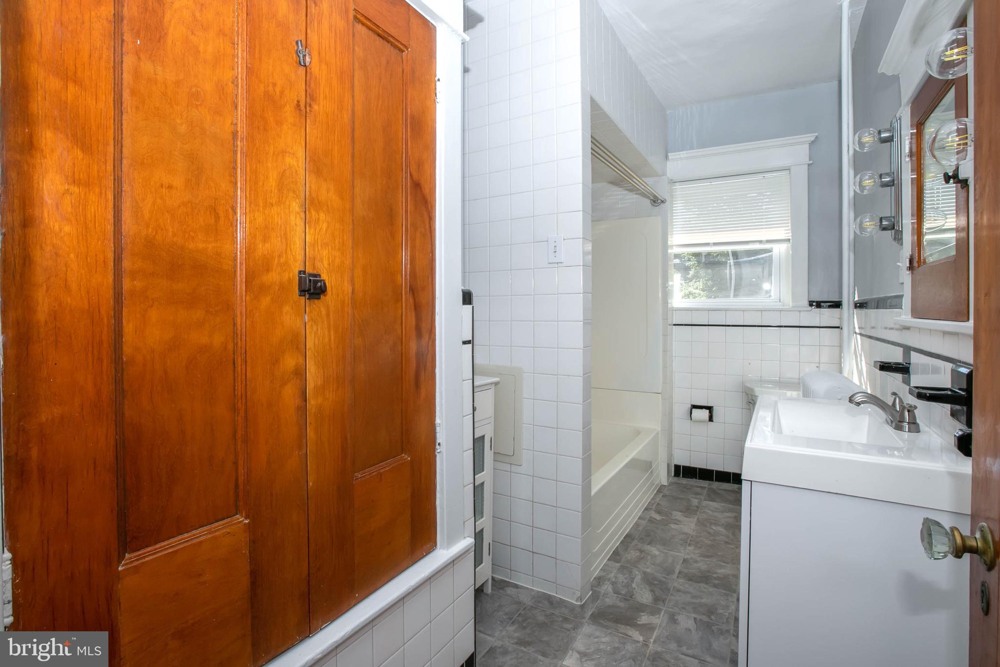 20 East Merchant Street, Unit B Audubon, NJ 08106 - Photo 24 of 28