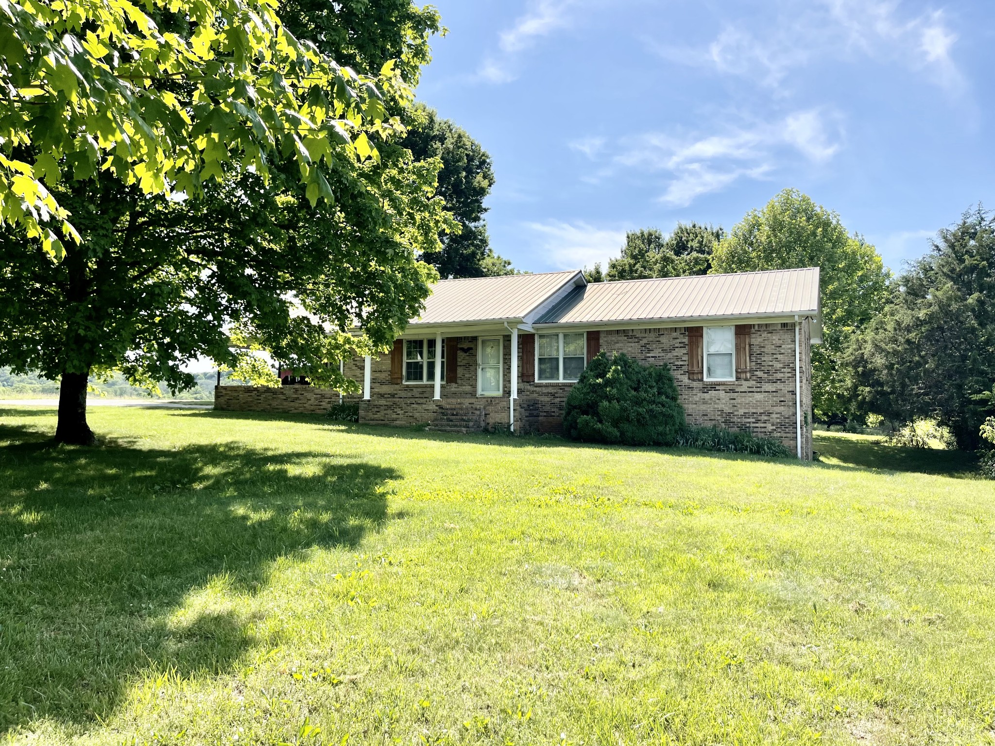 1526 Caughran Road Lewisburg, TN 37091 - Photo 4 of 34 Gallery Image 4