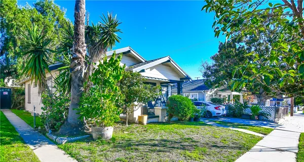 $1,260,000 | 1710 Freeman Avenue, Long Beach, CA 90804