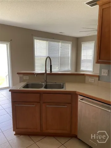 $2,650 | 10 Bushwood Drive, Savannah, GA 31407