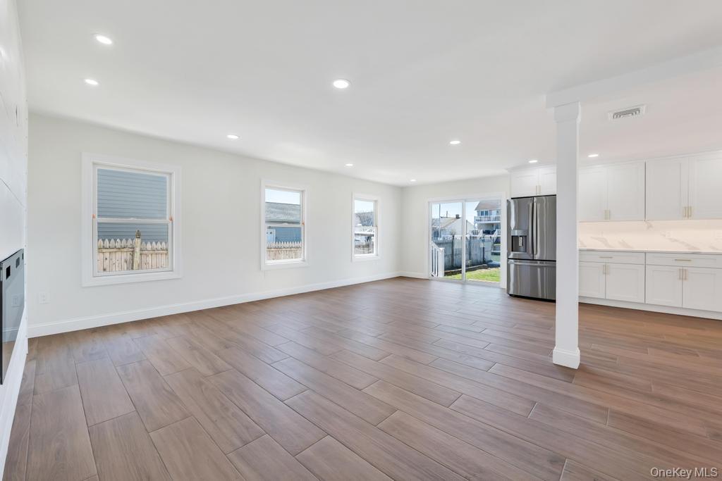 66 Lighthouse Road Babylon, NY 11702 - Photo 17 of 30